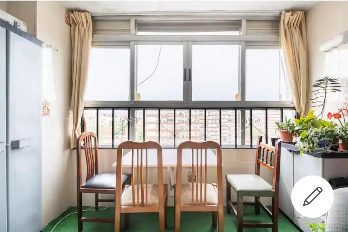 Habitaciones Privadas Con Cama Doble En Sevilla Exterior photo